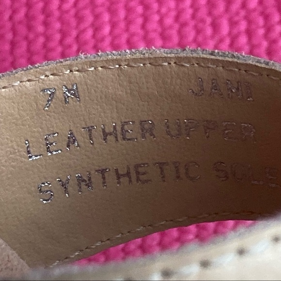 Liz Claiborne Flex  sandals Tan Women's  7m - Picture 8 of 8